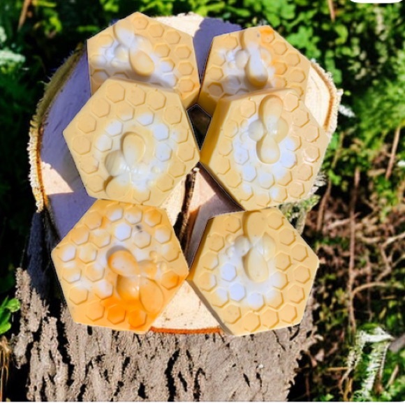 Handmade Soap - Oatmeal Honey & Milk Soap Bar - Picture 2 of 13